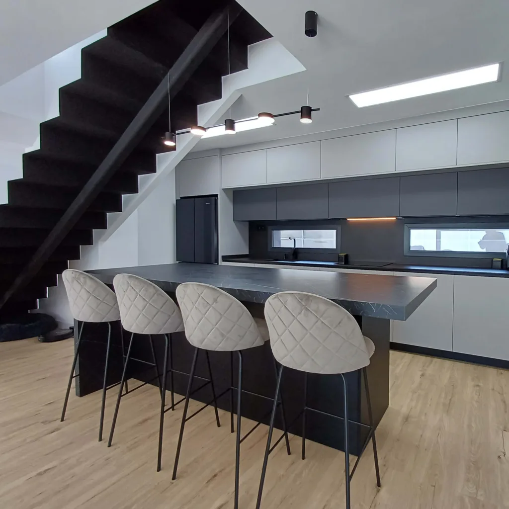 Barra central del proyecto Noguera, realizado por CLP Design
